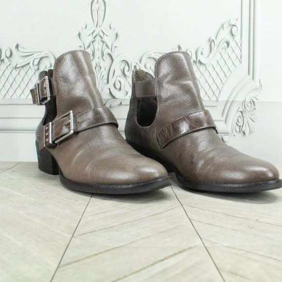 *The Sak Brown Leather Back Zipper Buckled Low Heeled Booties Size - Picture 3 of 9